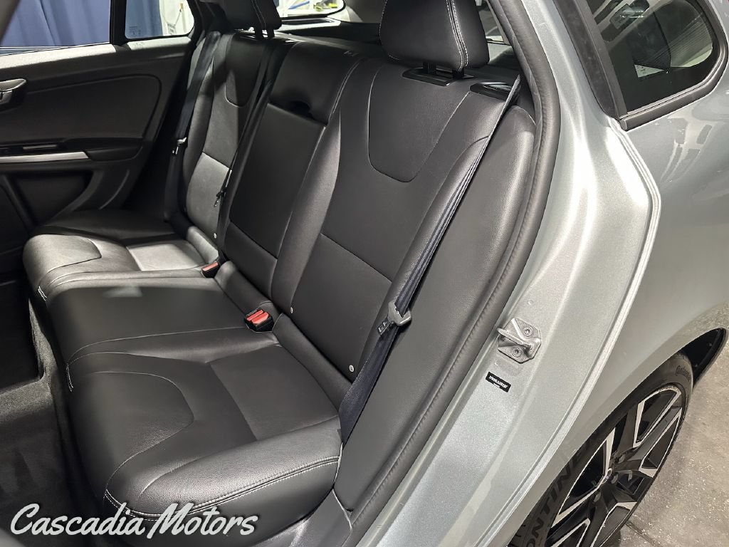 Used 2018 Volvo V60 T5 Dynamic w/ Vision Package AWD/4WD image 10