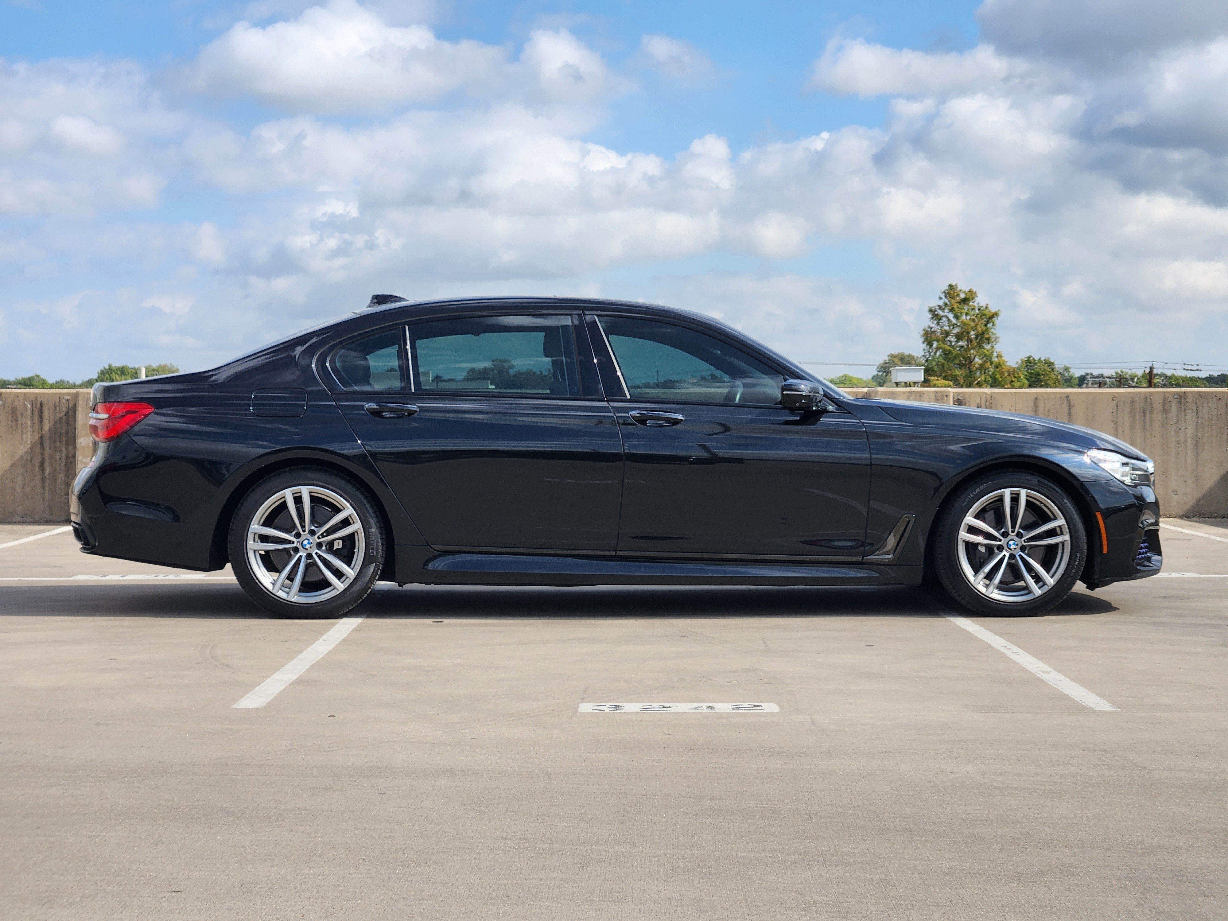 Used 2016 BMW 740i RWD image 9