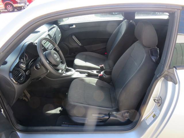 Used 2013 Volkswagen Beetle 2.5 image 14