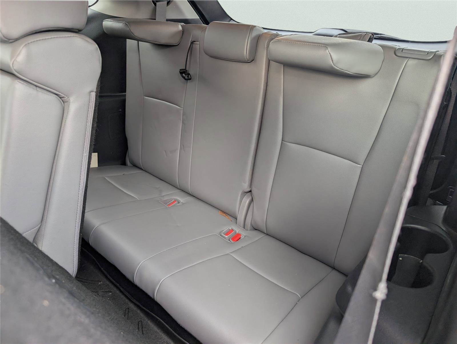 Used 2022 Toyota Highlander XLE image 32