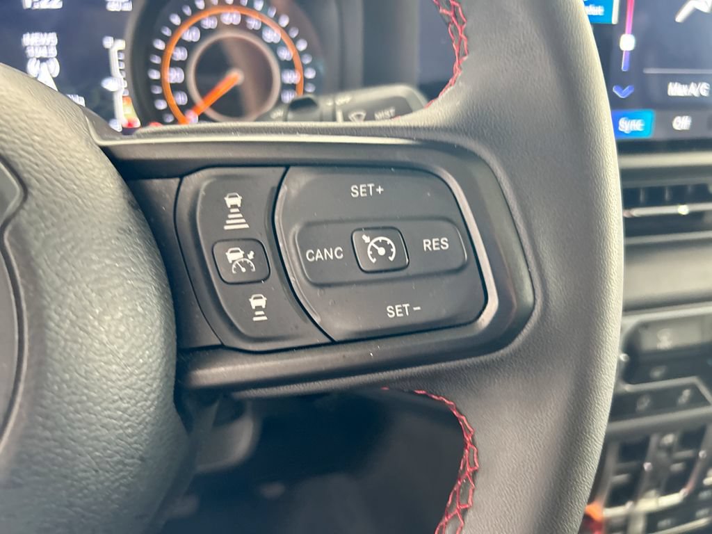 Used 2024 Jeep Wrangler Unlimited Rubicon AWD/4WD image 17