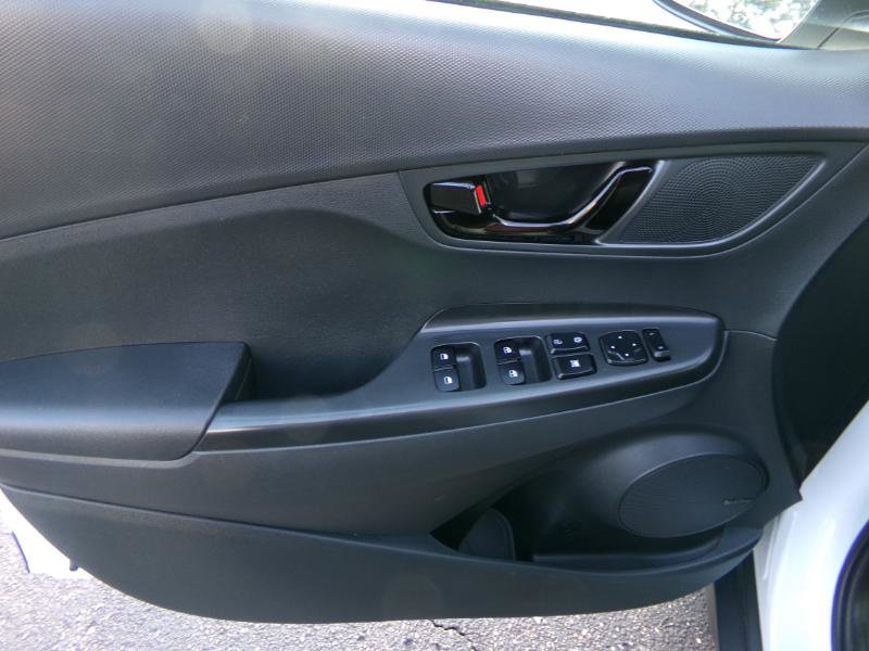 Used 2021 Hyundai Kona Night w/ Cargo Package image 9