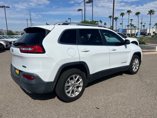 Used 2015 Jeep Cherokee Latitude FWD image 3