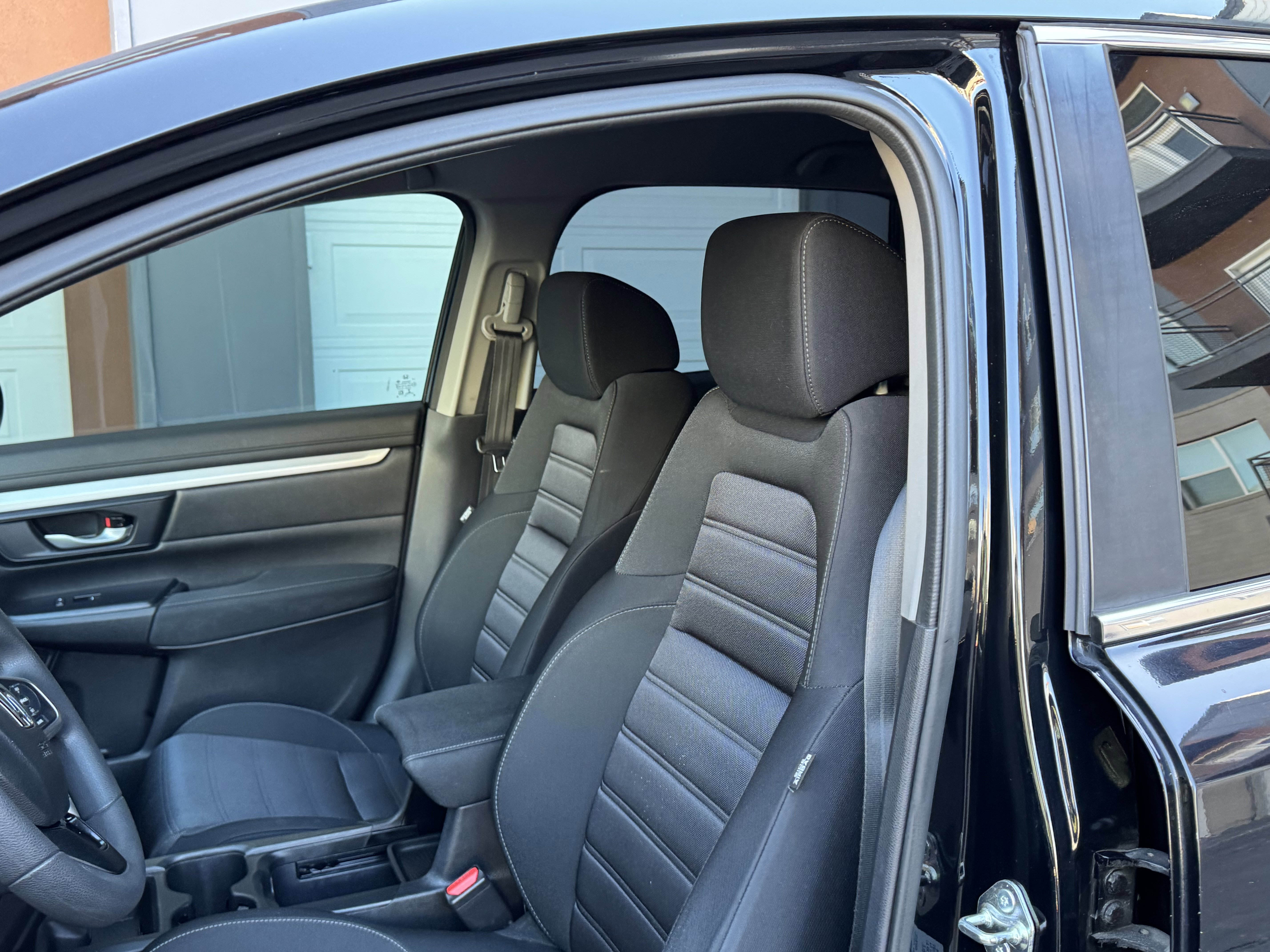 Used 2018 Honda CR-V LX image 16