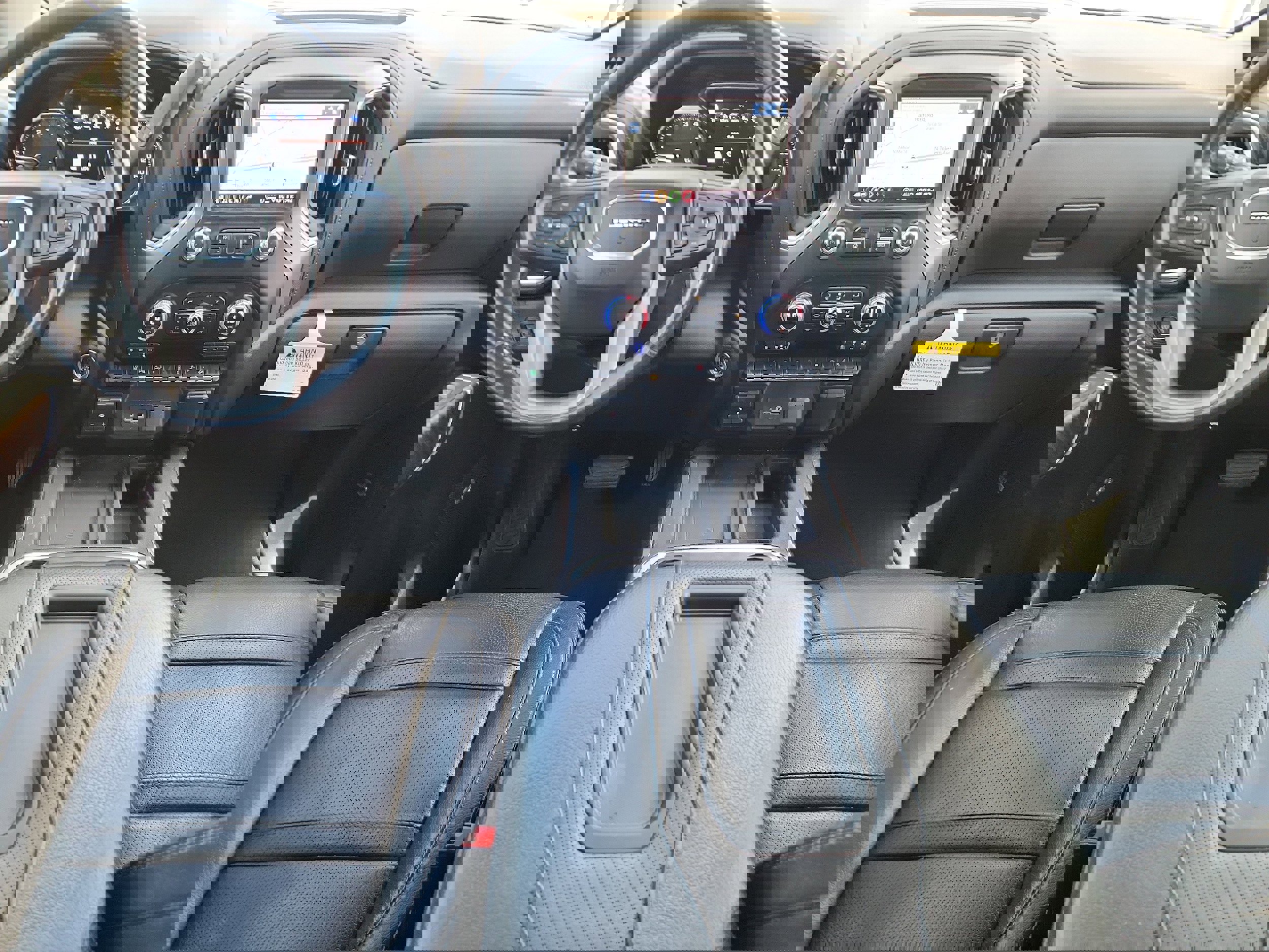 Used 2022 GMC Sierra 2500 Denali w/ Technology Package image 14