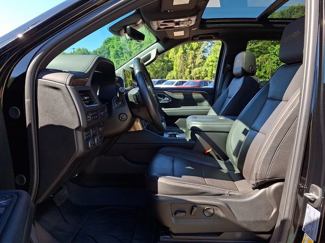 Used 2023 Chevrolet Tahoe High Country AWD/4WD image 12