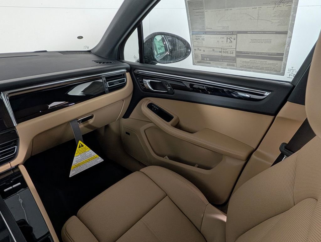 New 2026 Porsche Macan image 23
