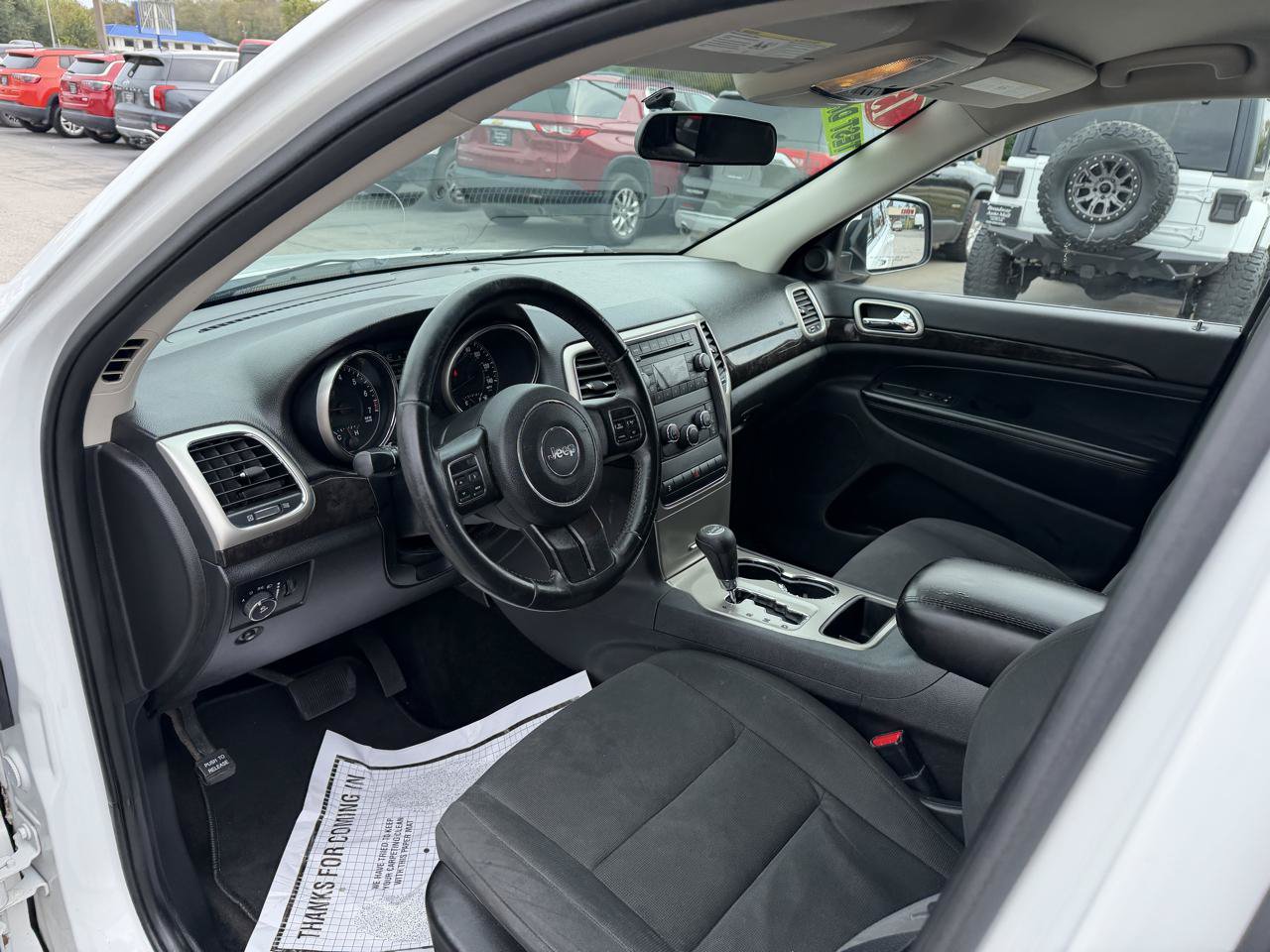 Used 2013 Jeep Grand Cherokee Laredo w/ Laredo E Group AWD/4WD image 17