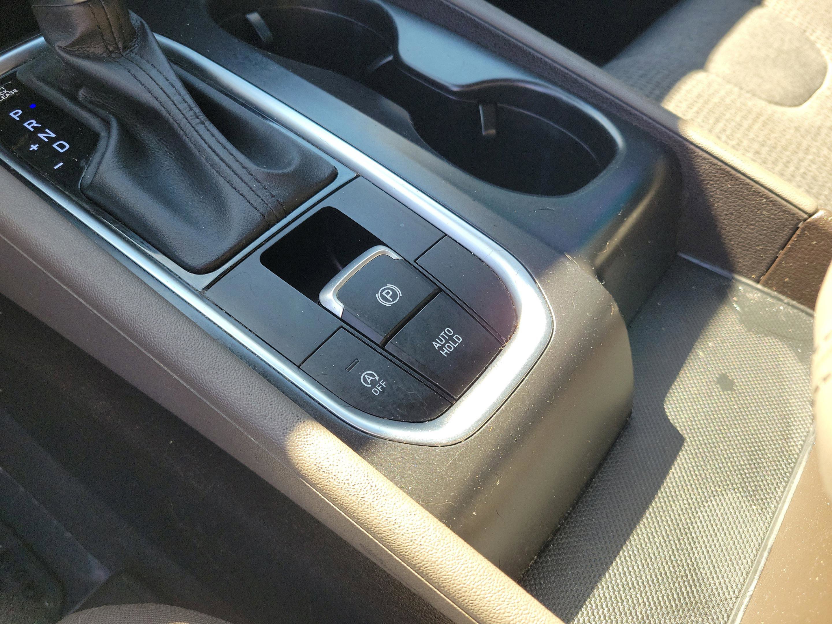 Used 2019 Hyundai Santa Fe SE image 32