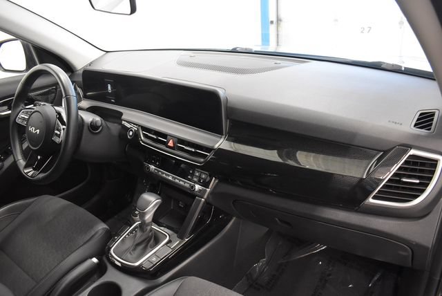 Used 2025 Kia Seltos S FWD image 18