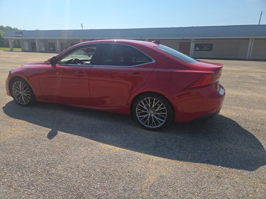 Used 2017 Lexus IS 200t RWD image 8