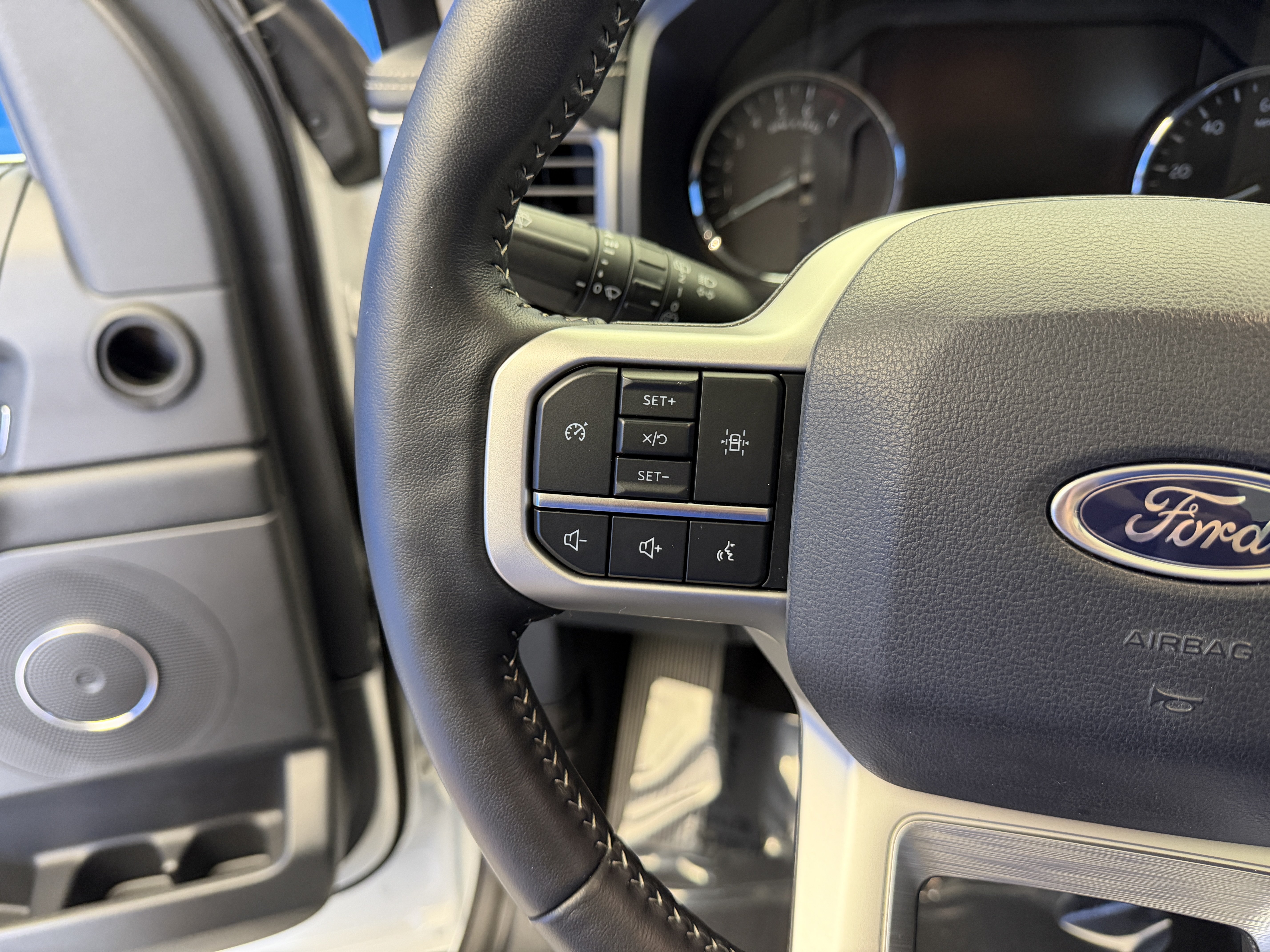 Used 2024 Ford Expedition Max XLT AWD/4WD image 16