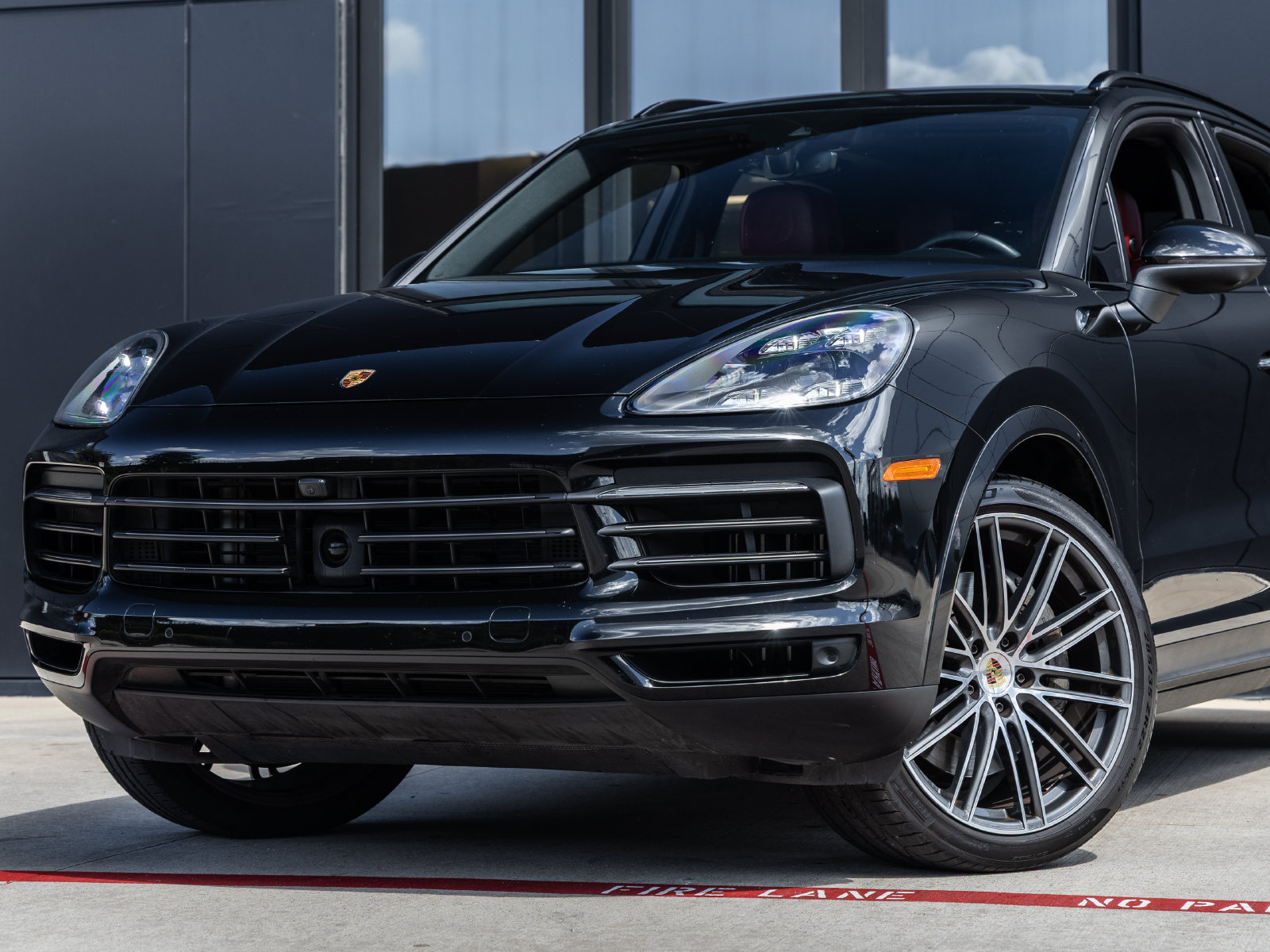 Certified 2023 Porsche Cayenne S Platinum AWD/4WD image 7