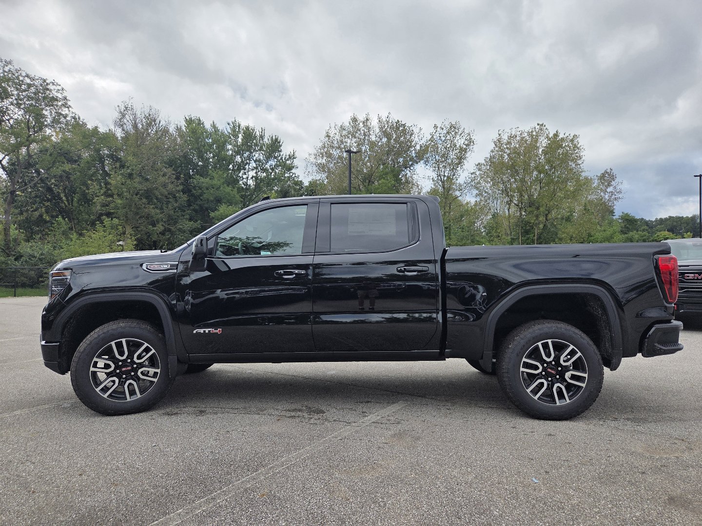 New 2026 GMC Sierra 1500 AT4 w/ AT4 Premium Package AWD/4WD image 16