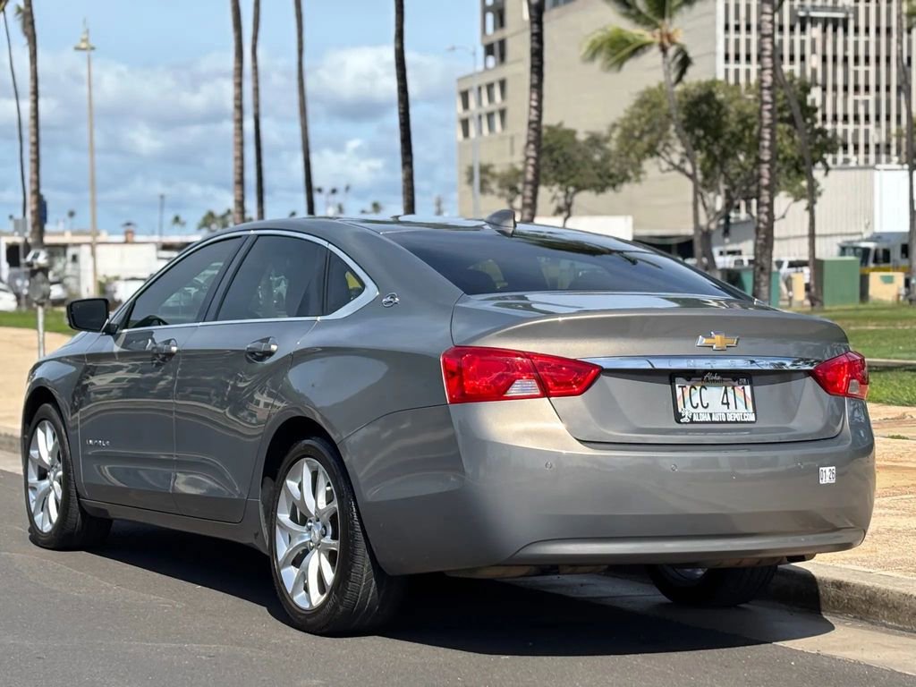 Used 2017 Chevrolet Impala LT w/ Convenience Package image 3