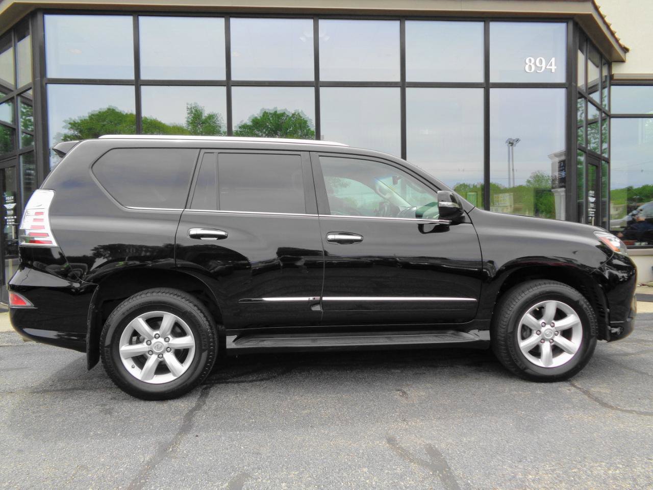 Used 2018 Lexus GX 460 w/ Navigation Package AWD/4WD image 4