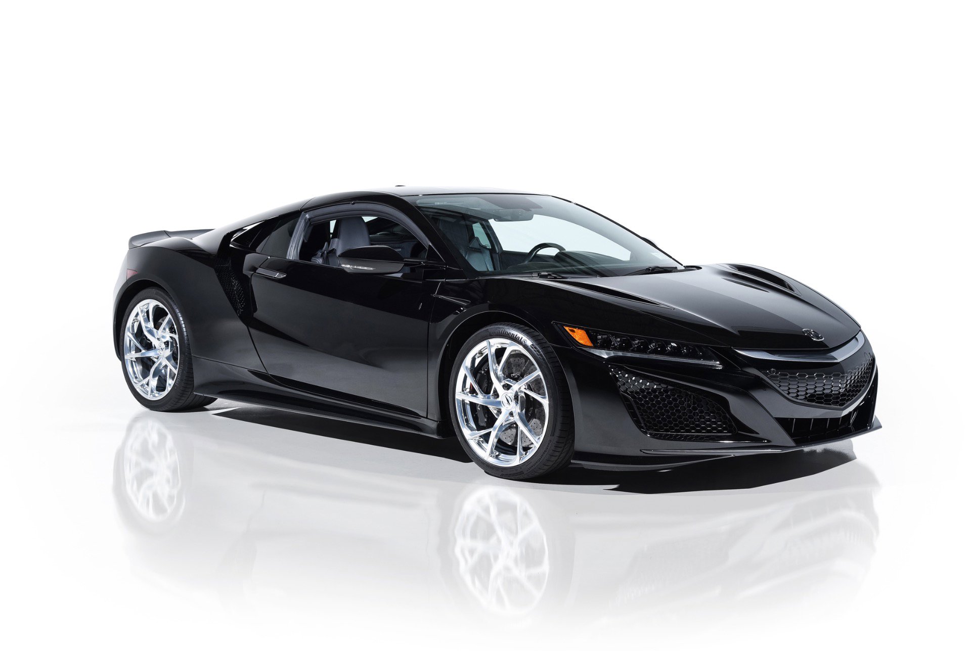 Used 2017 Acura NSX image 1