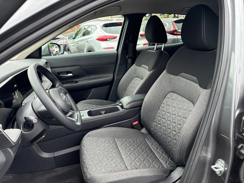 Certified 2025 Nissan Kicks SV AWD/4WD image 15