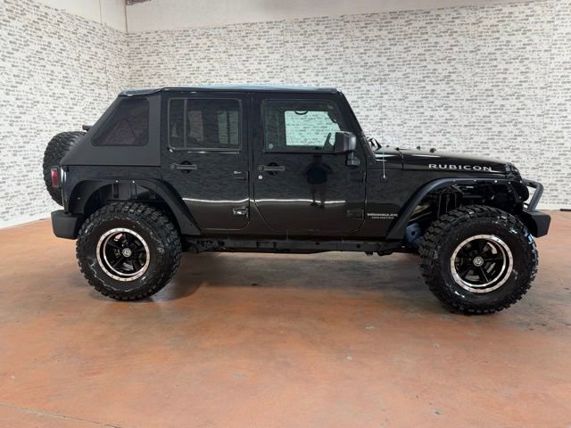 Used 2017 Jeep Wrangler Unlimited Rubicon w/ Connectivity Group AWD/4WD image 8