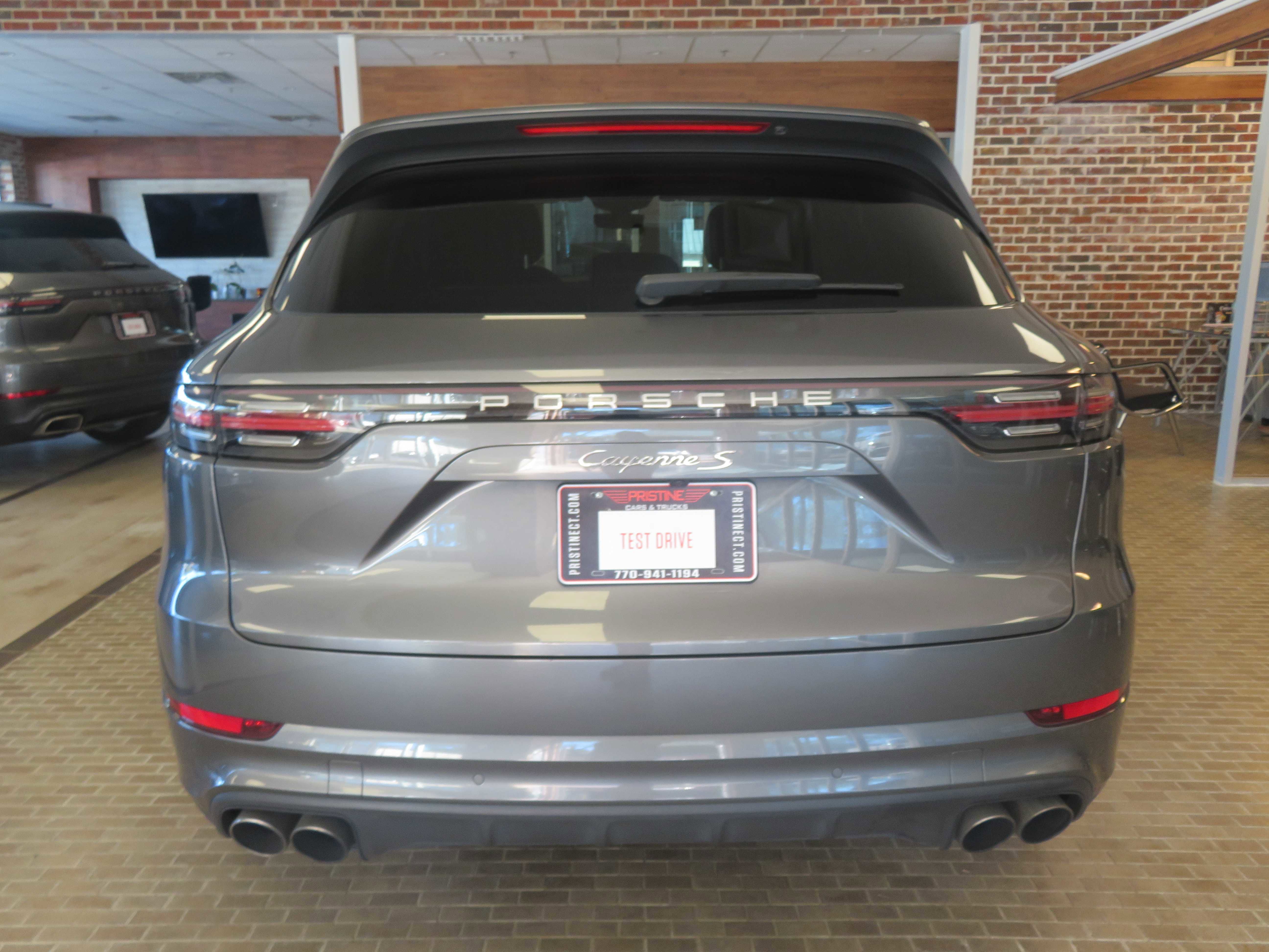 Used 2020 Porsche Cayenne S image 5