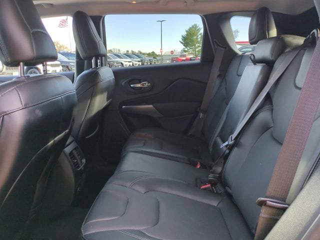 Used 2022 Jeep Cherokee Limited AWD/4WD image 14