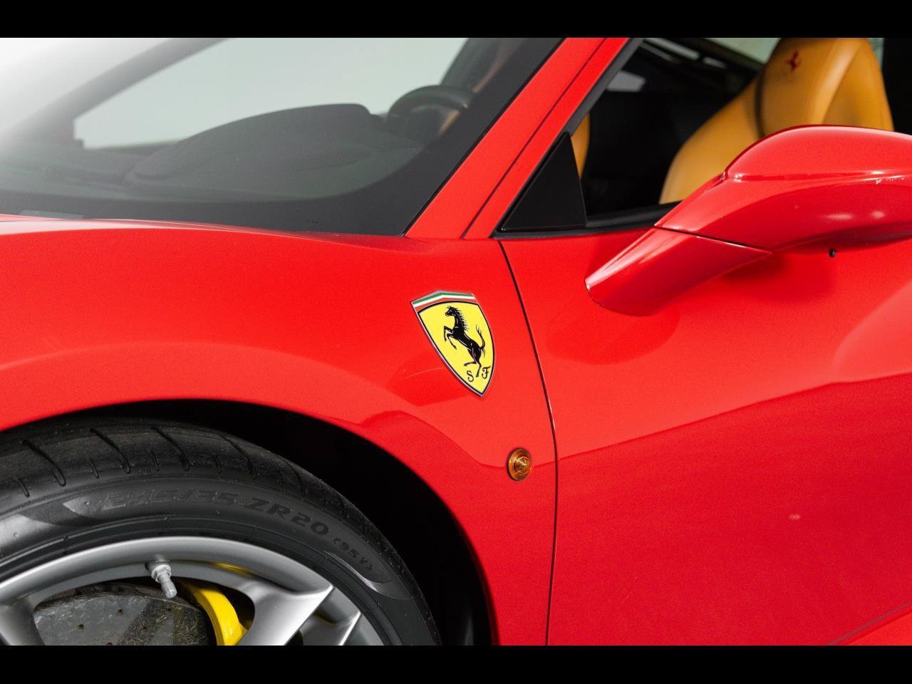 Used 2017 Ferrari 488 GTB RWD image 52