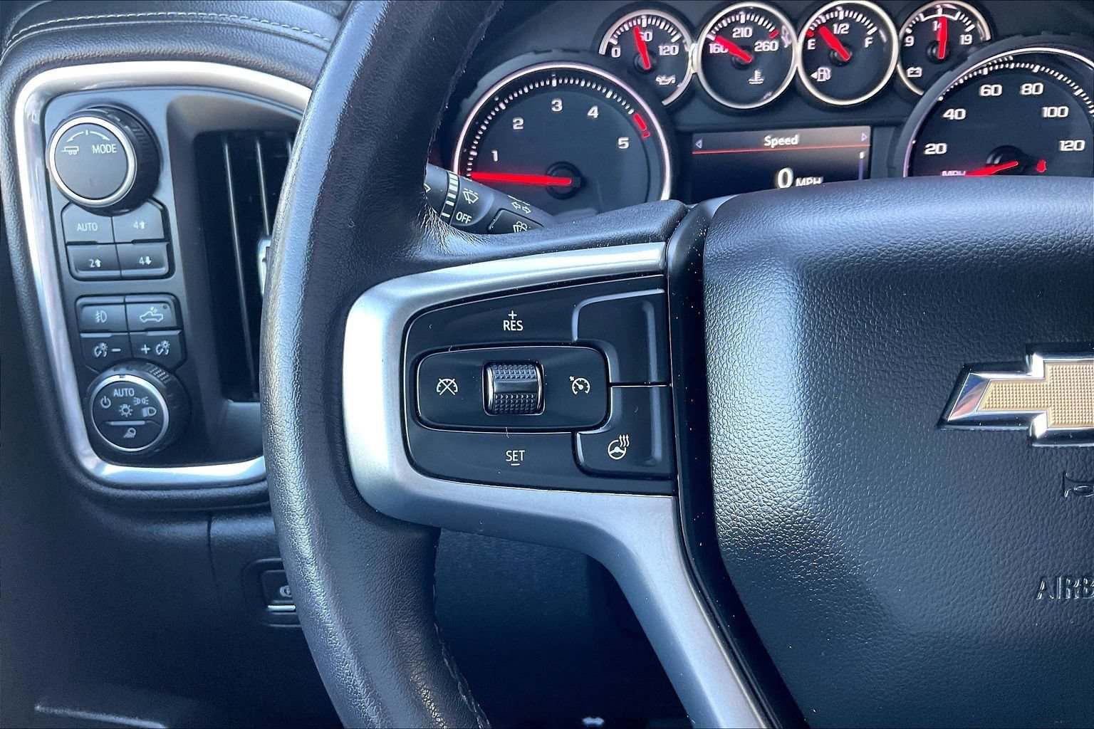 Used 2021 Chevrolet Silverado 3500 LTZ AWD/4WD image 10