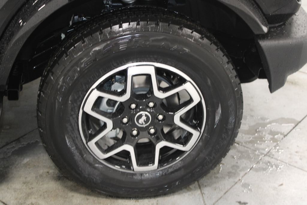 New 2025 Ford Bronco Outer Banks image 13