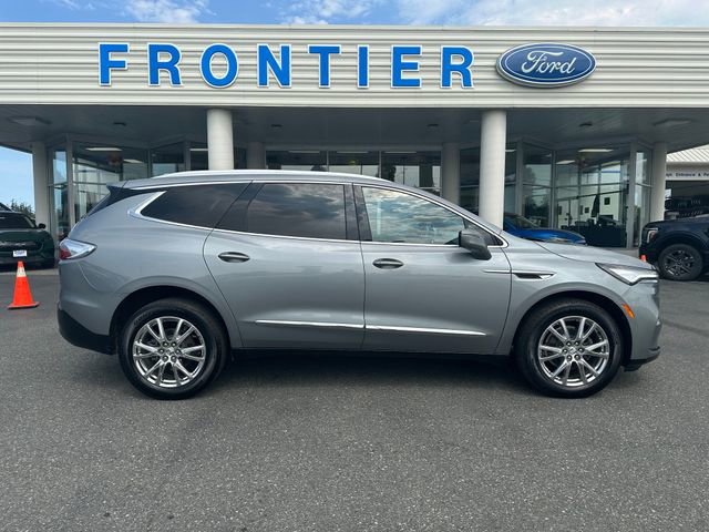 Used 2023 Buick Enclave Premium image 2