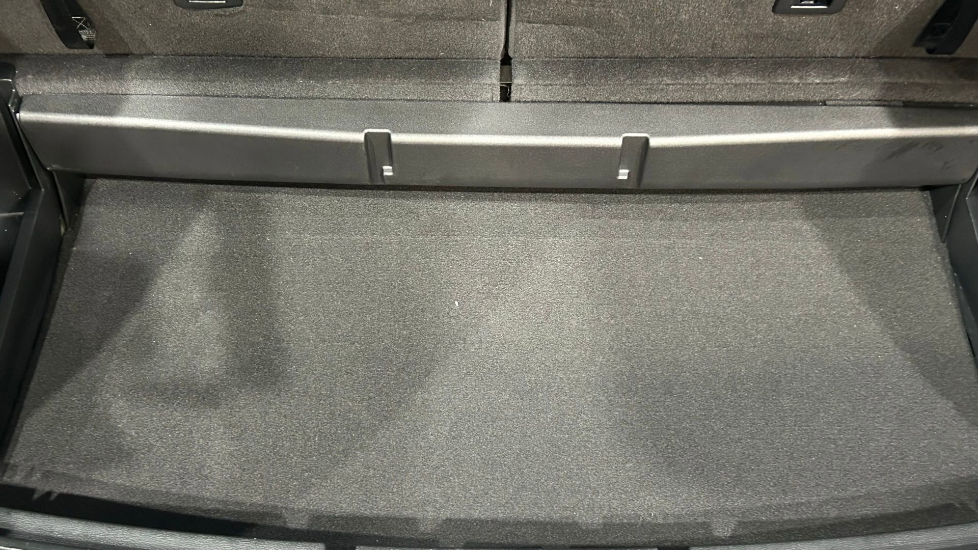 Used 2023 Ford Explorer XLT w/ Equipment Group 202A AWD/4WD image 34