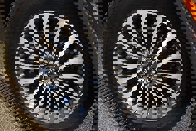 Used 2021 Lincoln Aviator Reserve w/ Equipment Group 201A image 14