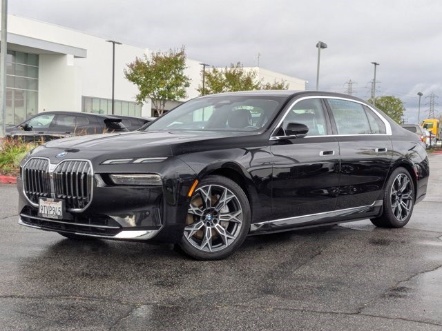 Used 2025 BMW i7 eDrive50 w/ Premium Package