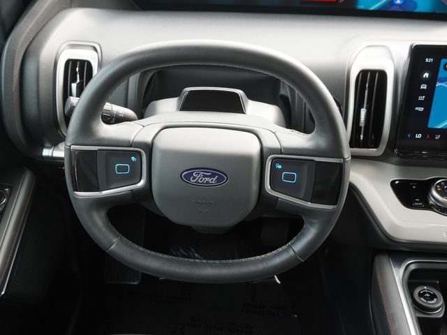 Used 2025 Ford Expedition Active AWD/4WD image 18