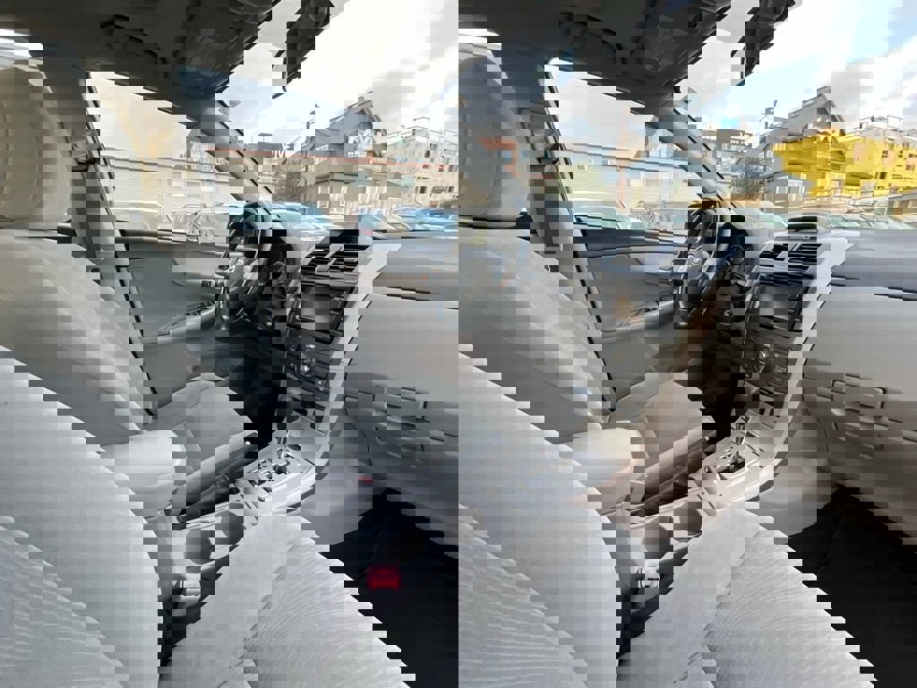 Used 2013 Toyota Corolla LE image 17