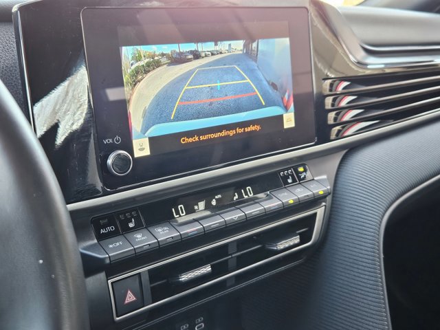 Used 2025 Toyota Camry SE w/ Convenience Package image 13