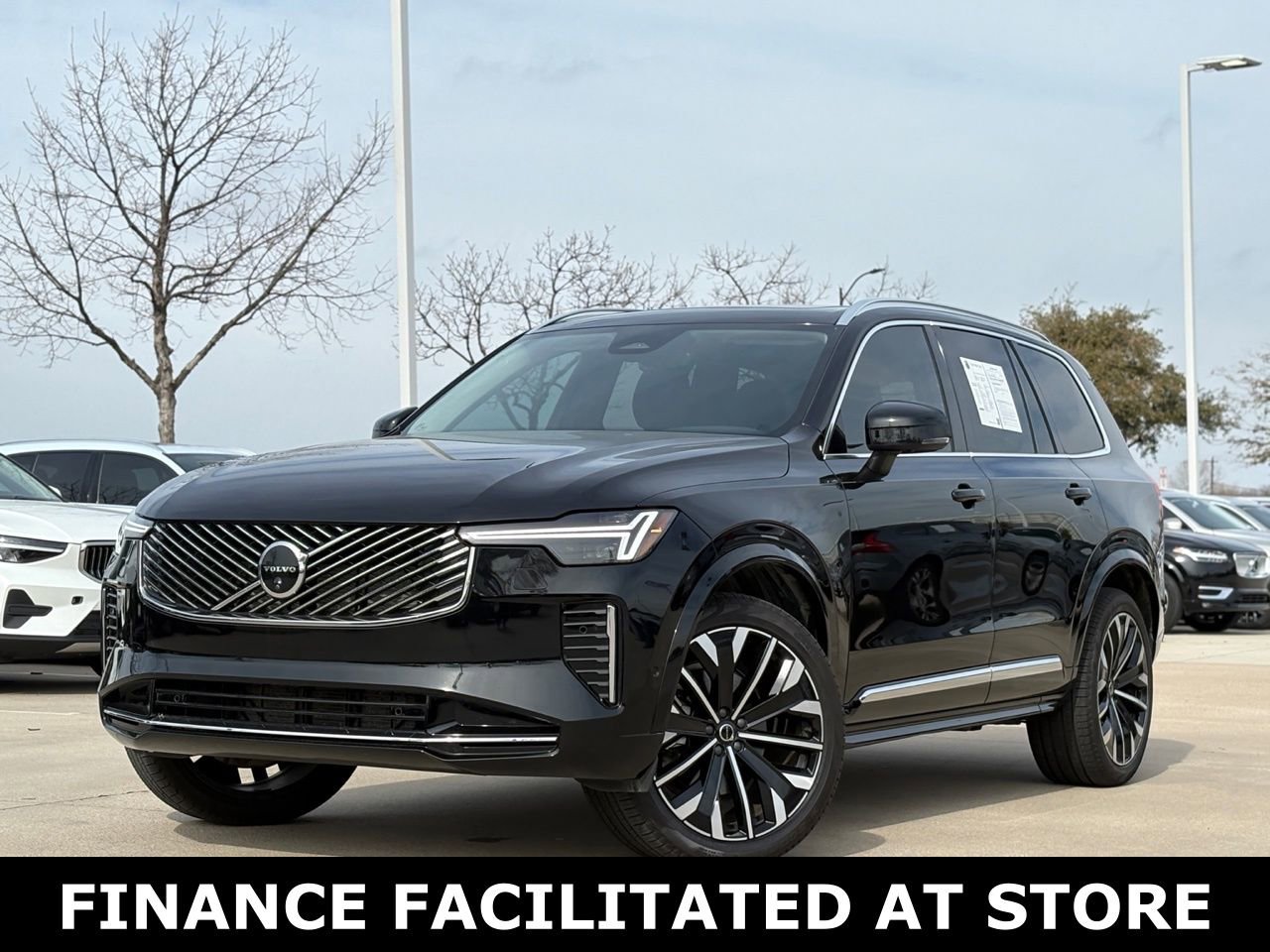 Certified 2025 Volvo XC90 B6 Plus image 2