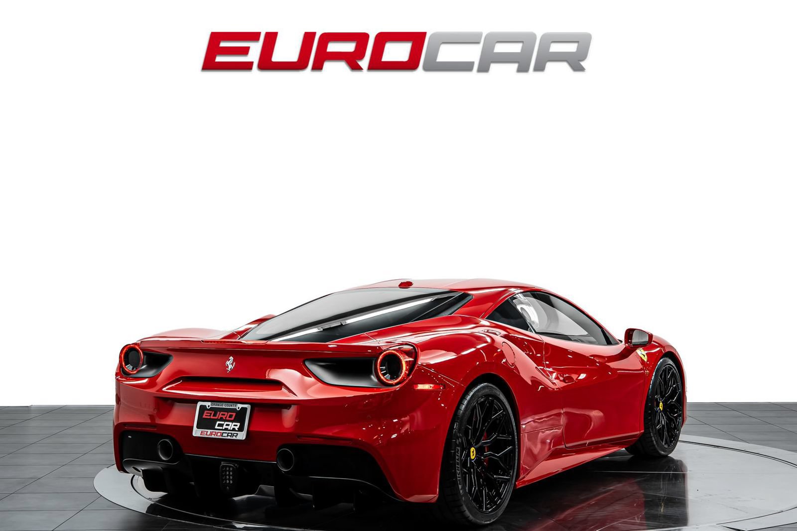 Used 2017 Ferrari 488 GTB RWD image 5