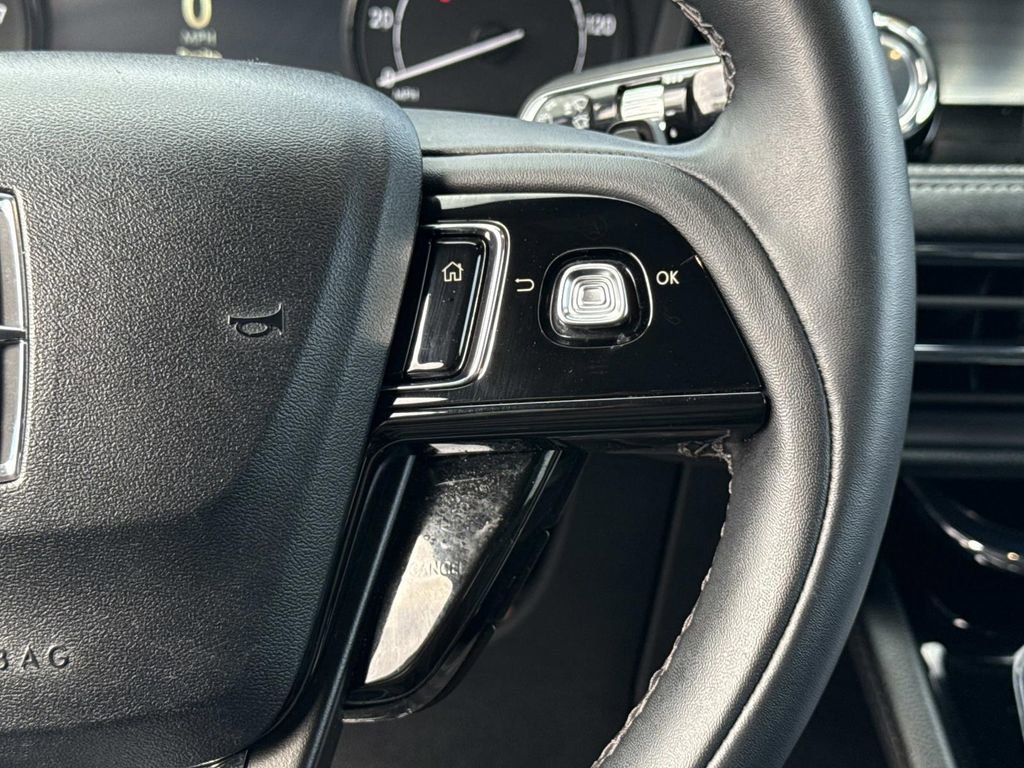 Used 2022 Lincoln Corsair AWD w/ Equipment Group 101A image 9