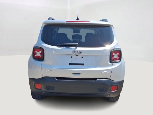Used 2018 Jeep Renegade Latitude AWD/4WD image 5