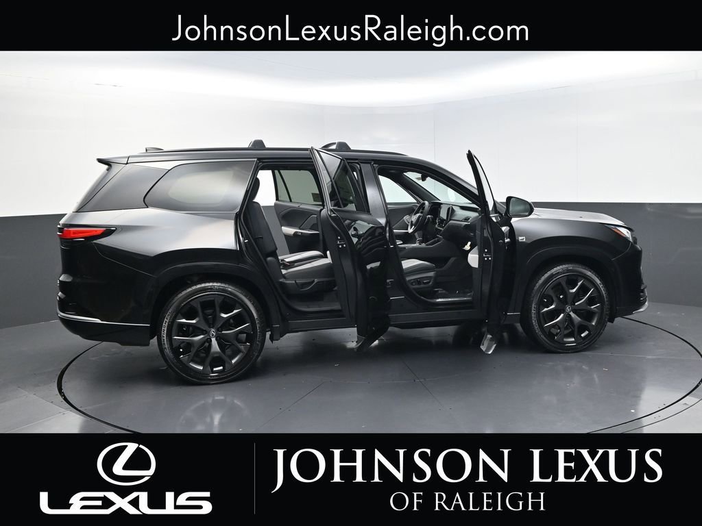 New 2026 Lexus TX 500h AWD image 33