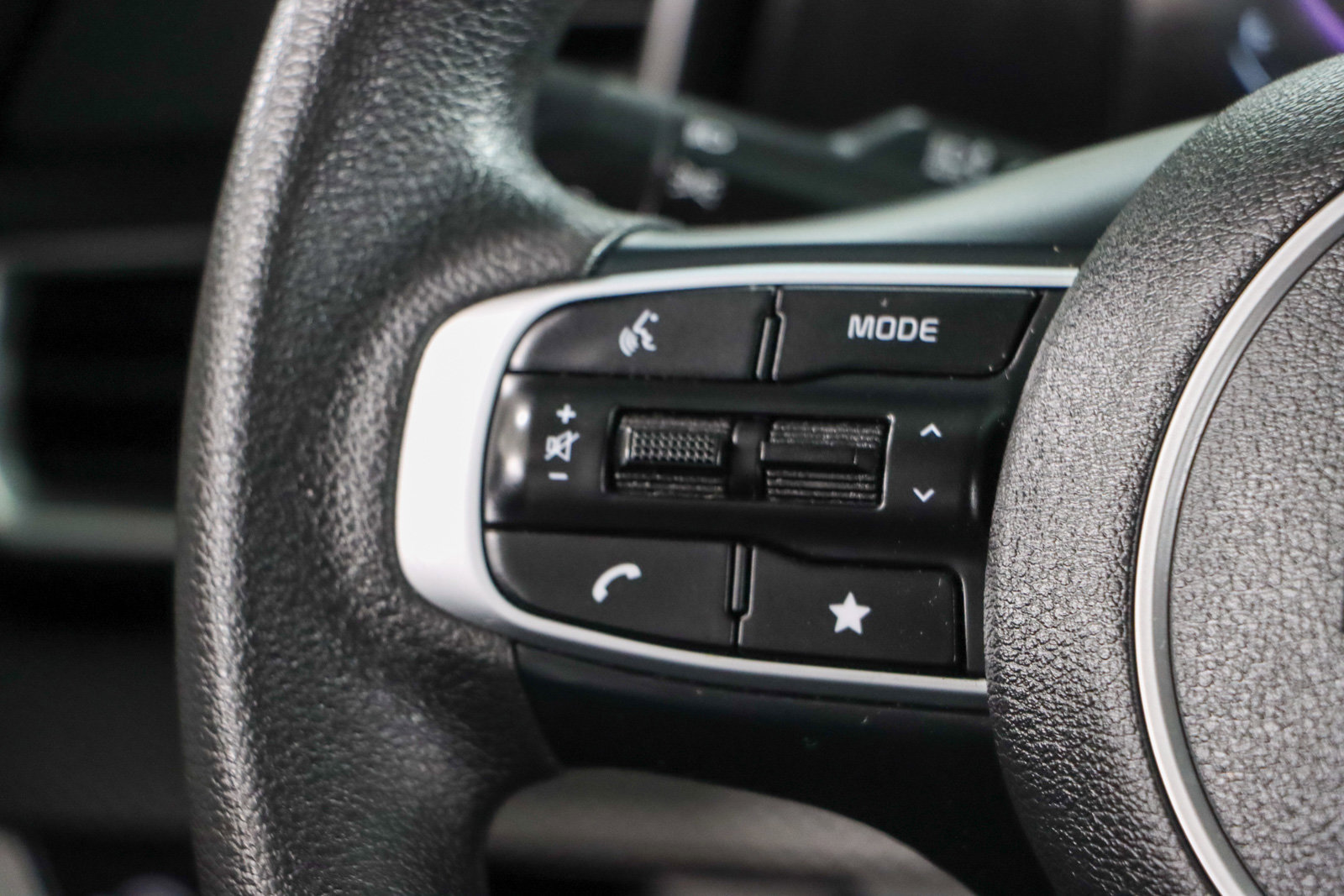 Used 2024 Kia Sportage LX image 10