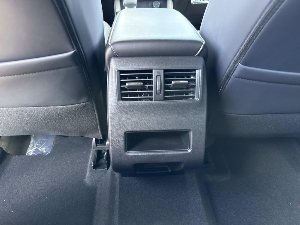 New 2026 Mitsubishi Outlander LE FWD image 18