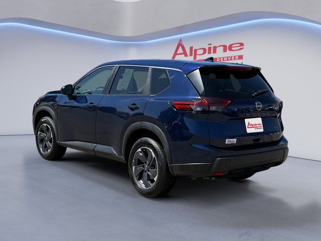 Used 2024 Nissan Rogue SV FWD image 3