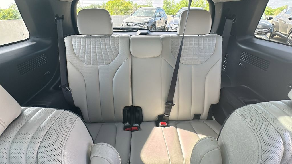 Used 2024 Hyundai Palisade Limited image 34