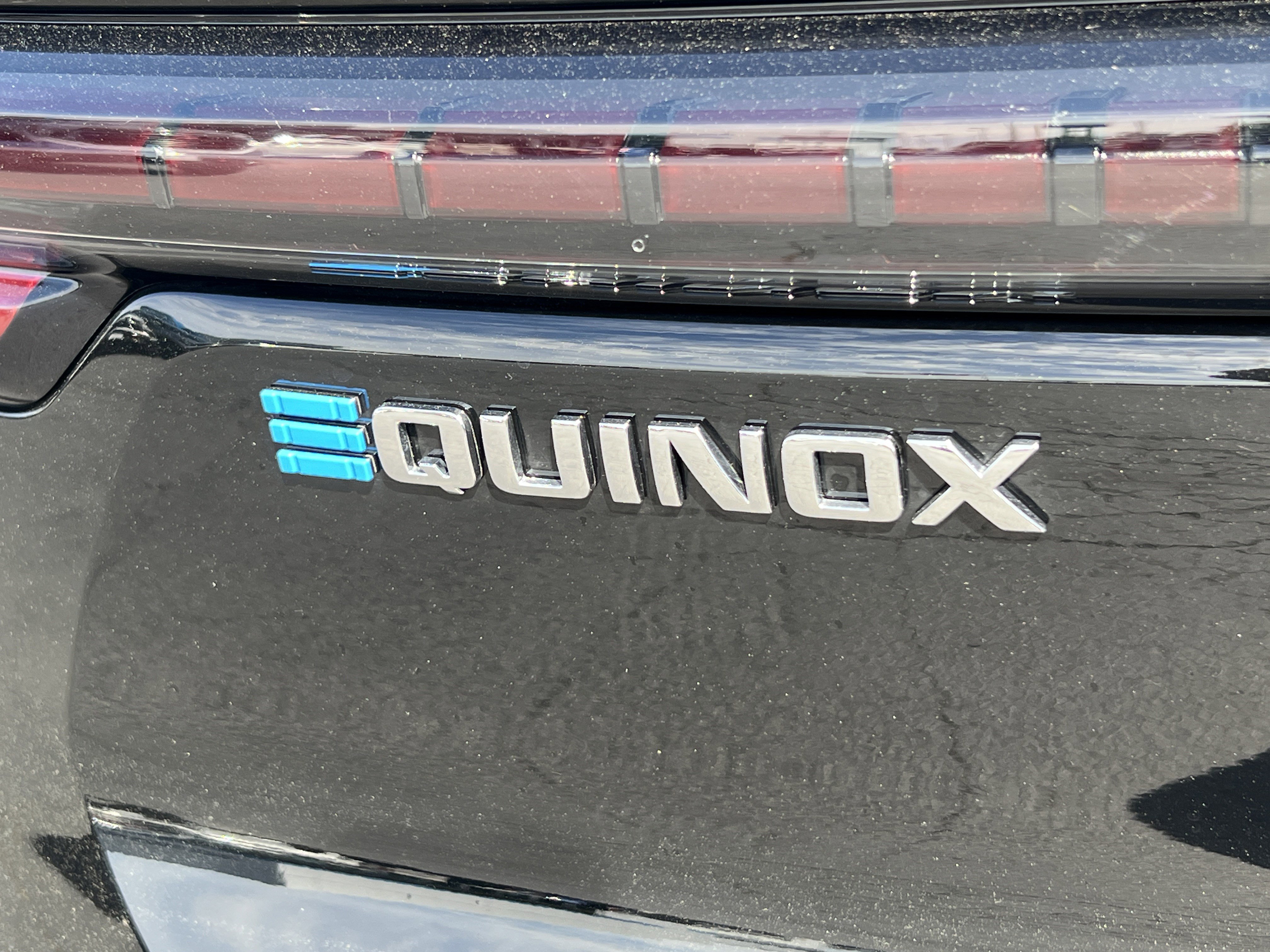 New 2026 Chevrolet Equinox EV LT FWD image 9