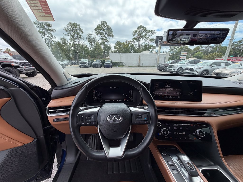 Used 2023 INFINITI QX60 Sensory w/ Vision Package AWD/4WD image 9