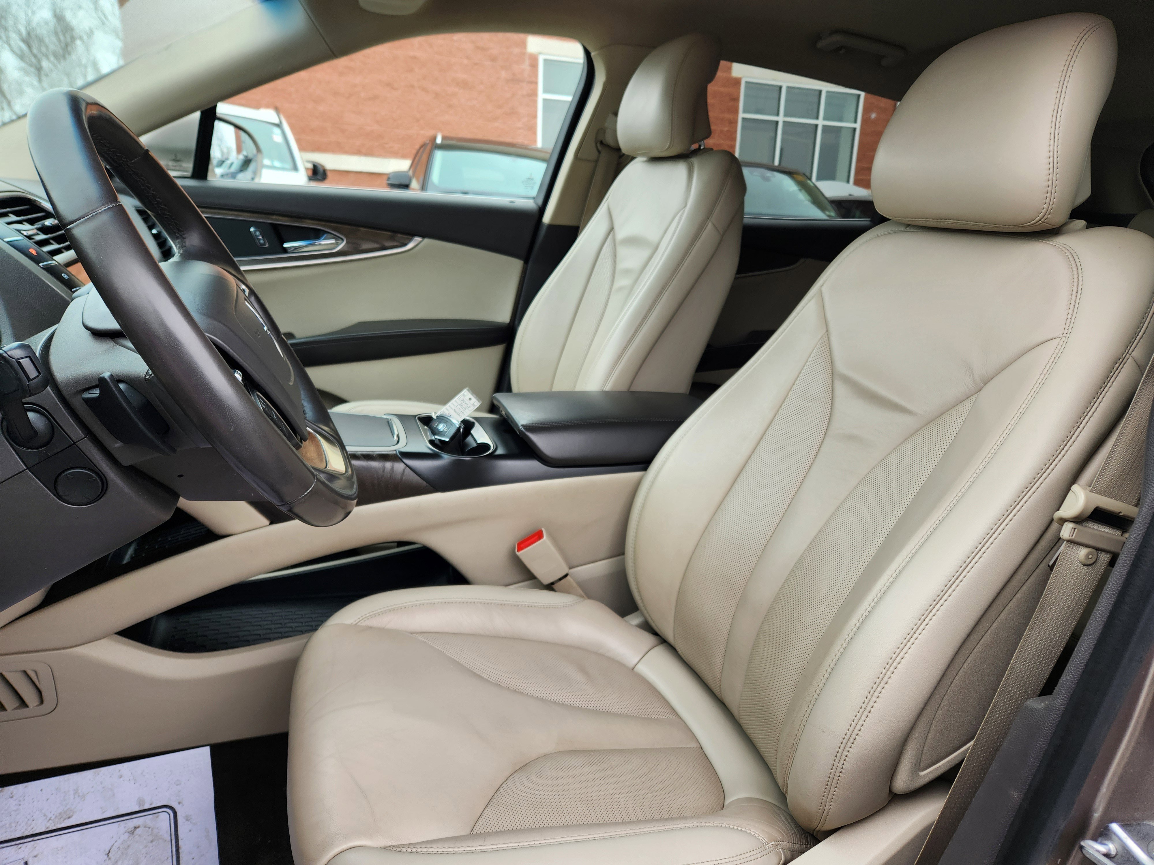 Used 2019 Lincoln Nautilus Select image 10