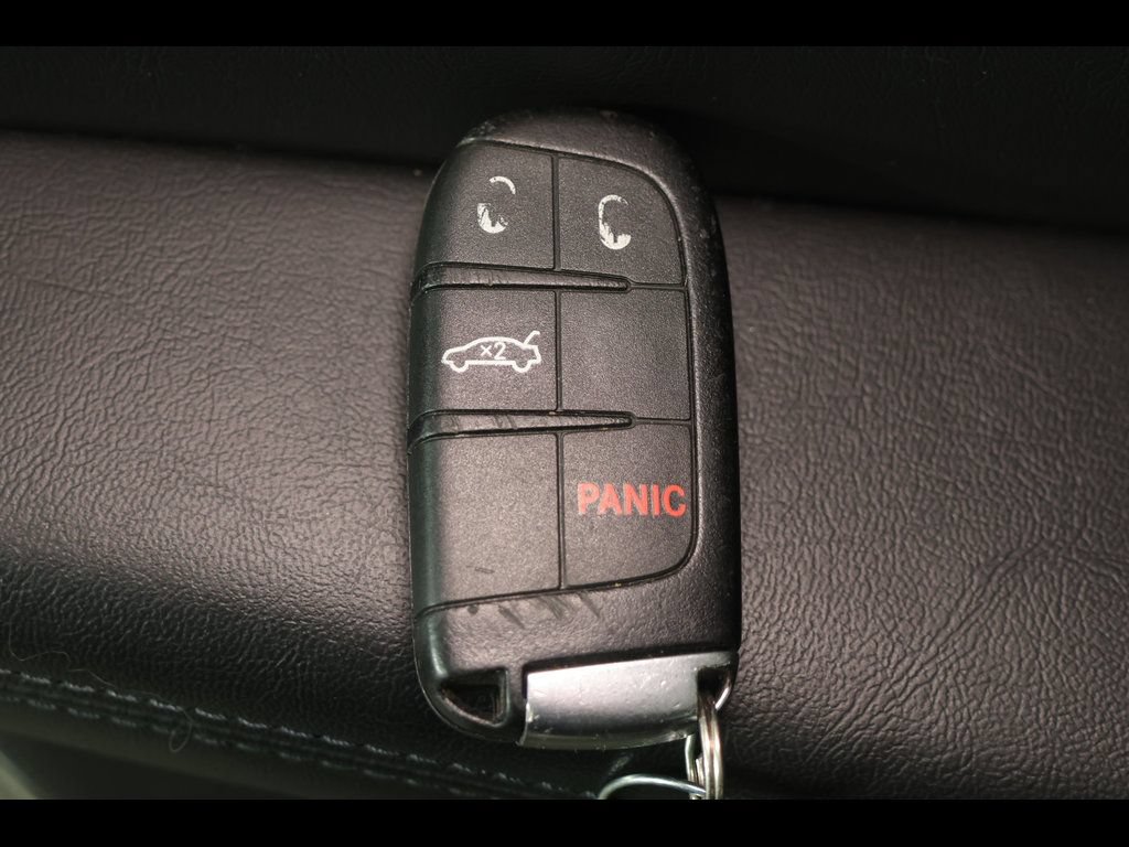 Used 2016 Chrysler 200 S FWD image 21