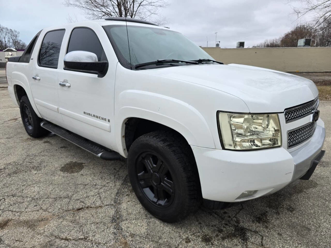 Used 2007 Chevrolet Avalanche LT w/ LT Preferred Equipment Group image 3