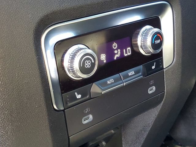 Used 2024 GMC Yukon AT4 w/ Technology Package AWD/4WD image 34